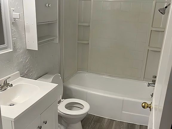 5th image of 1306 Newby Ave