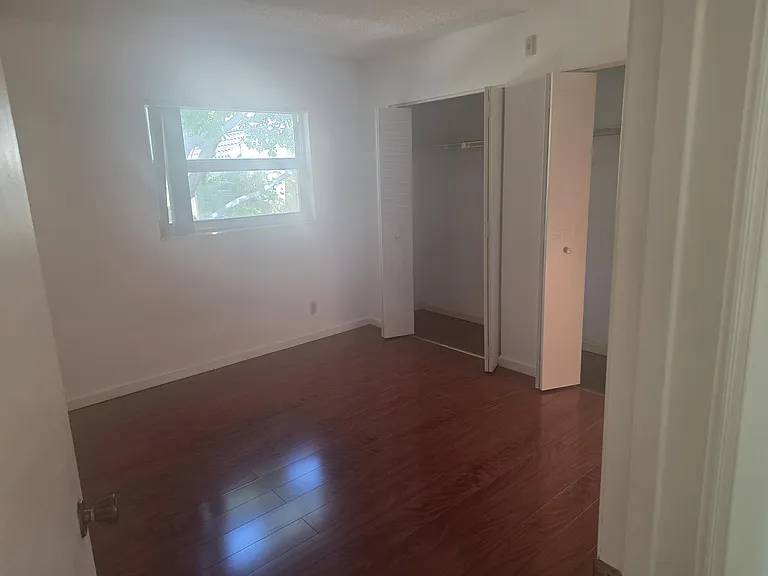 959 SE 2nd Ave #214 — Photo 25