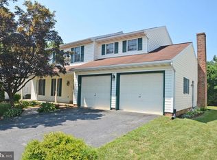 860 Salisbury Ct, Lancaster, PA 17601