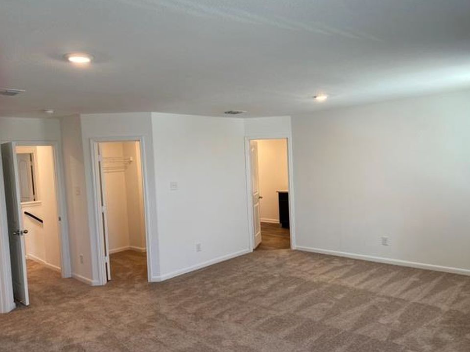 1st image of 3955 Trail De Paris