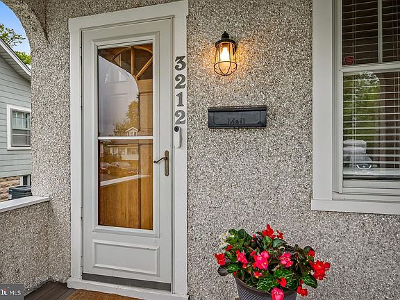 2nd image of 3212 Wisteria Ave