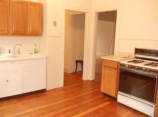 Home for Sale in Medford, Massachusetts $1,500