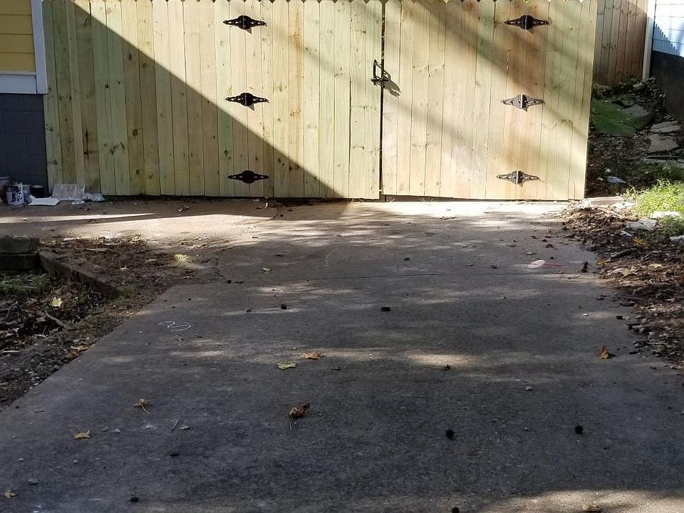 Huge driveway