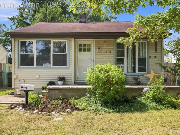 5108 Mildred St, Wayne, MI 48184