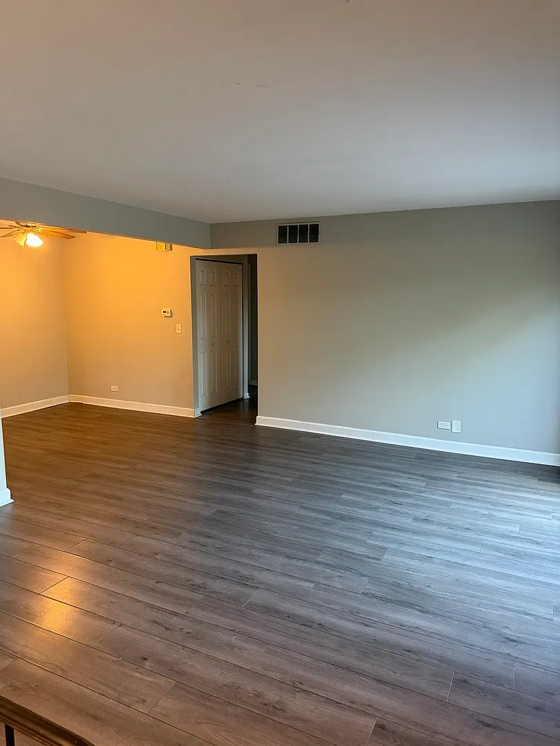 2 bed, 944 sqft, $1,900 — Photo 3