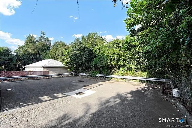 220 Alder St — Photo 23