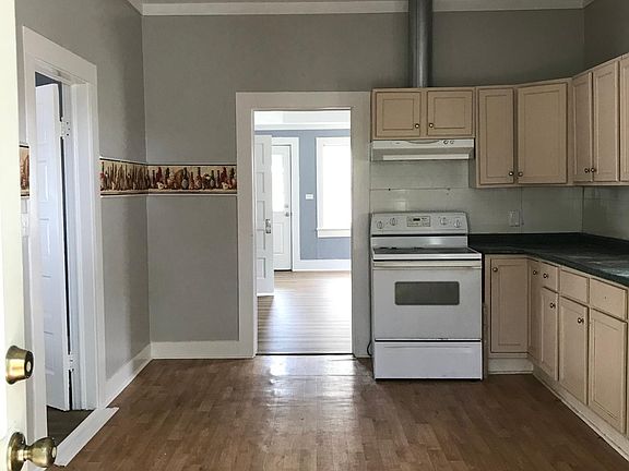 2nd image of 250 Blanchard St