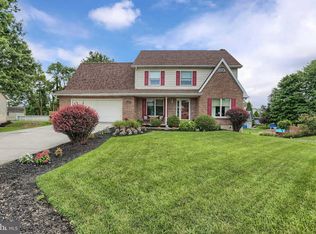 27 Riverview Dr, Middletown, PA 17057