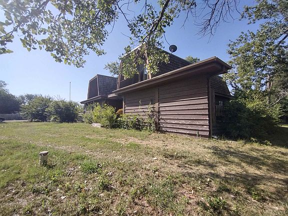 3rd image of 1401 S Hornecker Dr