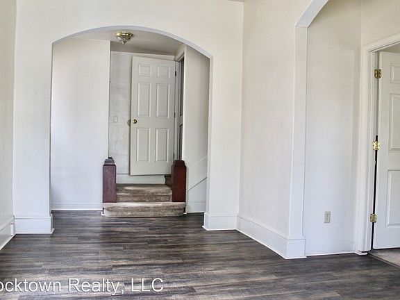 4th image of 316 N High St #10464024