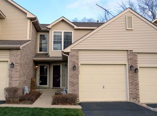 3103 Cypress Ct, McHenry, IL 60051