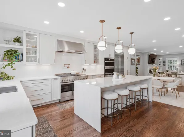 816 S Pitt St, Alexandria, VA 22314