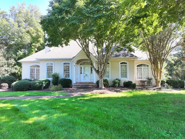 4016 Bridgewood Dr, Danville, VA 24540
