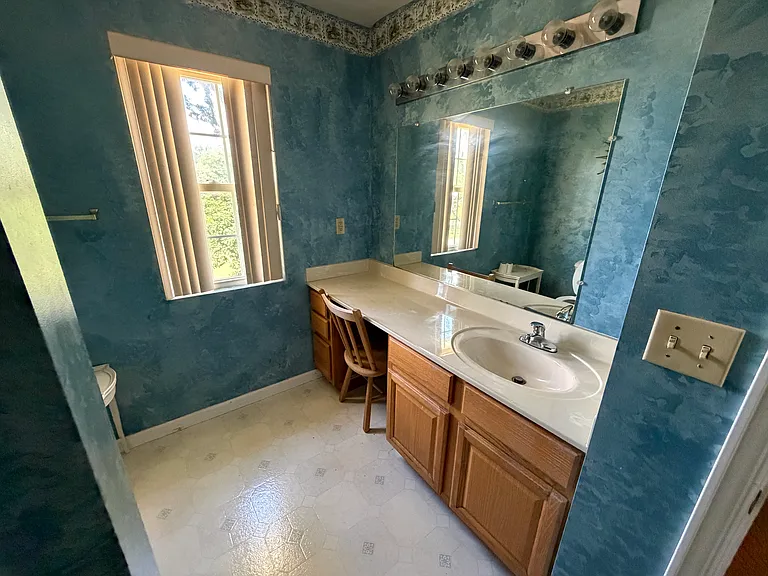 270 Mont Phillips Rd — Photo 12