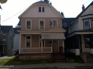 52 Wyoming St, Carbondale, PA 18407