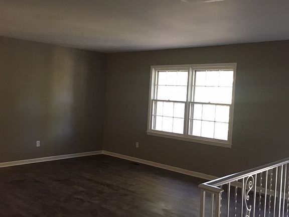 2nd image of 831 Sherman Oaks Dr