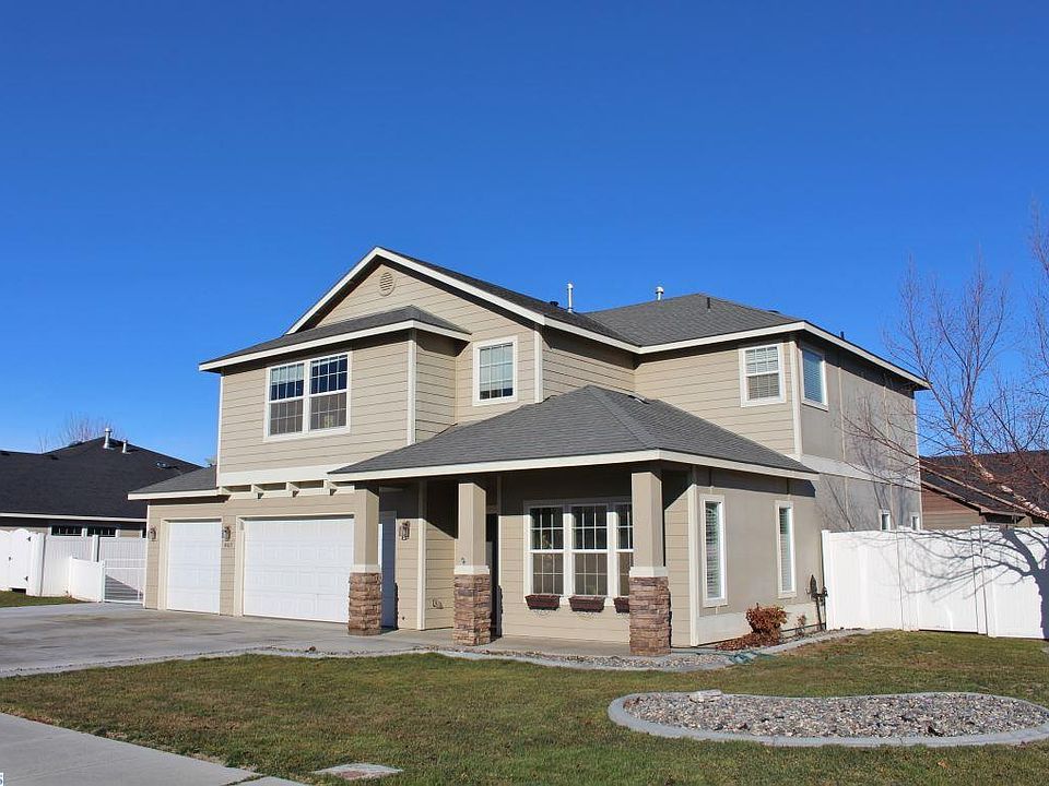 1st image of 4403 Segovia Dr