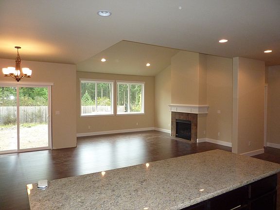 4th image of 9320 198th Street Ct E
