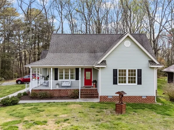 221 Long View Ln, Saint Stephens Church, VA 23148