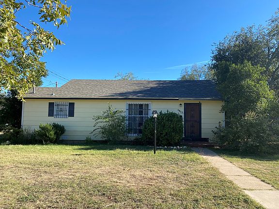 2nd image of 1917 San Antonio St