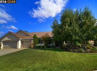 121 Forest Hill Dr, Clayton, CA 94517