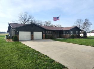 22 Kincaid Dr, Fairfield, IL