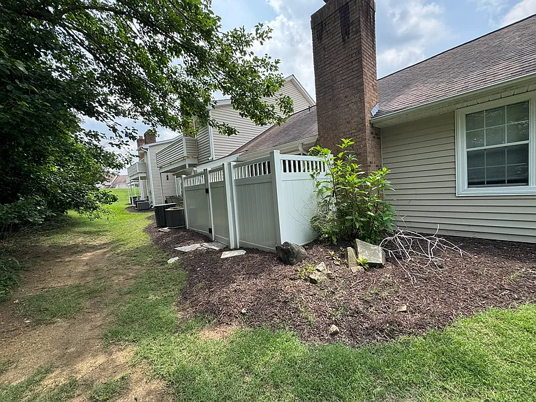 7801 Renaissance Ct — Photo 31