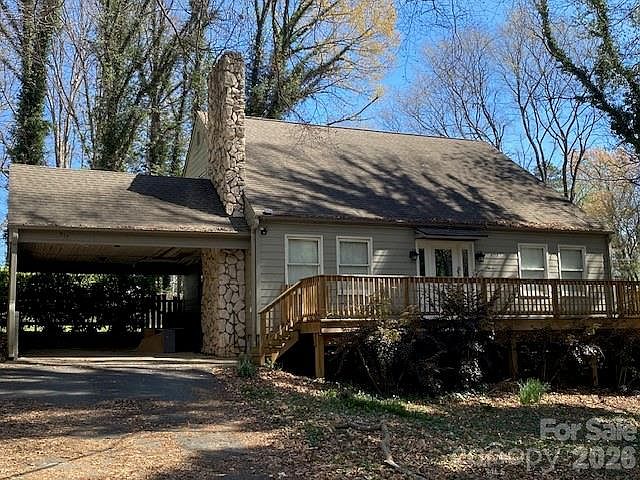 1st image of 517 Camelot Dr