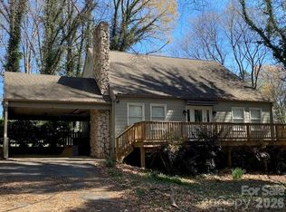 517 Camelot Dr, Statesville, NC 28625