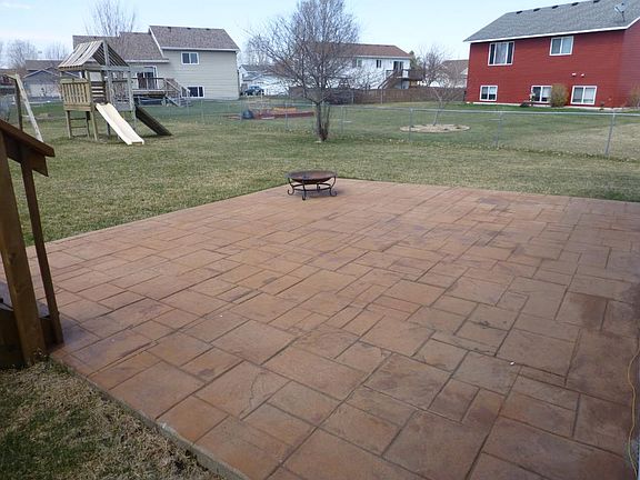 5th image of 411 Eleanor Ct