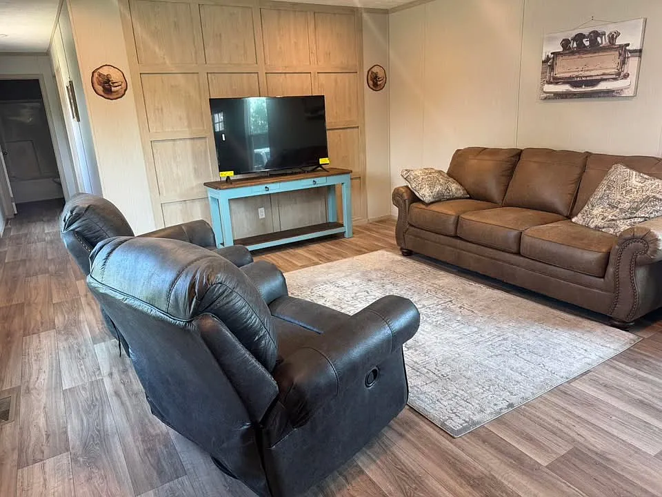 3 bed, $4,000 — Photo 4