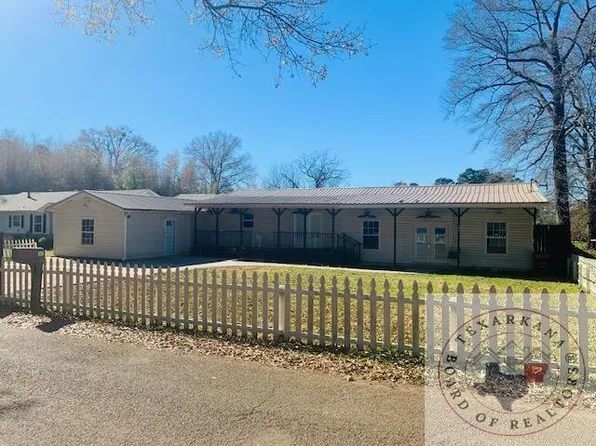 105 Hampton Dr, Atlanta, TX 75551