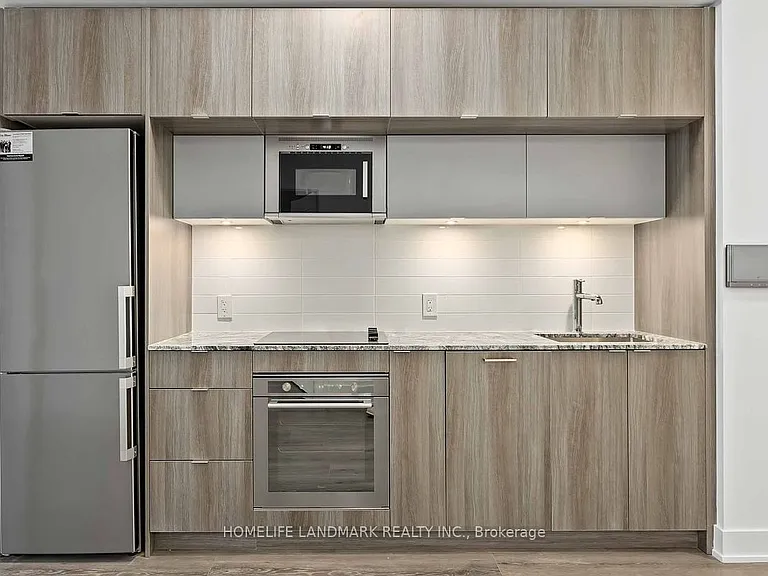 575 Bloor St E #3406 — Photo 3