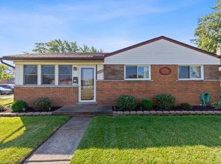 19670 Fifteen Mile Rd, Clinton Township, MI 48035