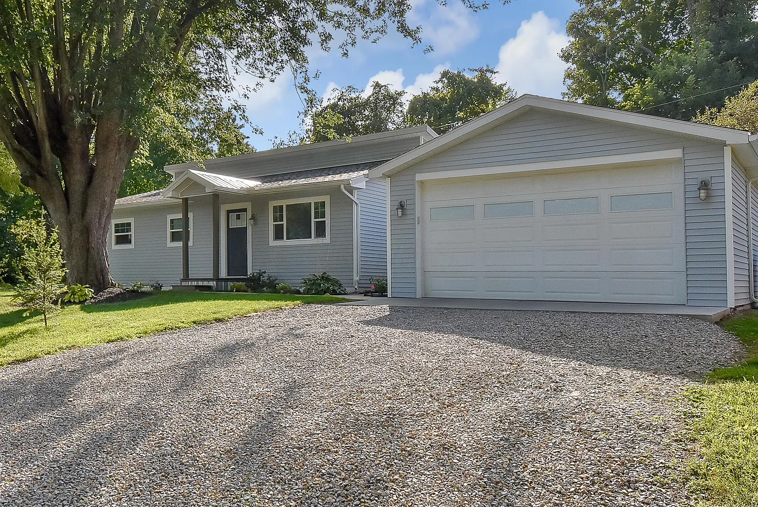 13545 Juniper Rd NE photo 1