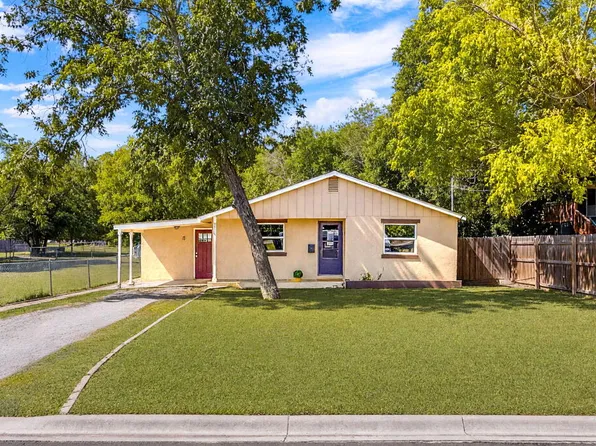 916 Ford St, Kerrville, TX 78028