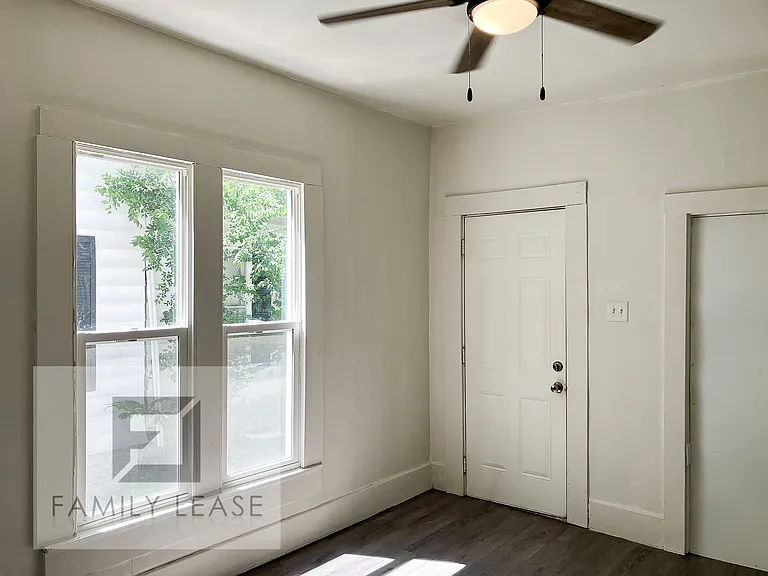 923 W Marietta St — Photo 5