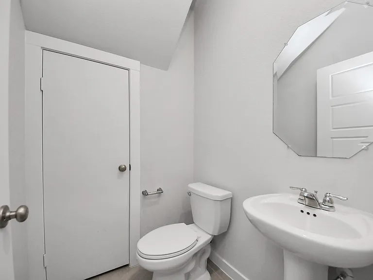 3830 Glossy Lake Dr — Photo 20
