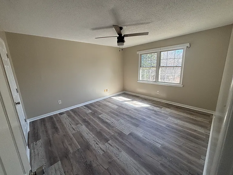 832 Sun Valley Rd — Photo 13