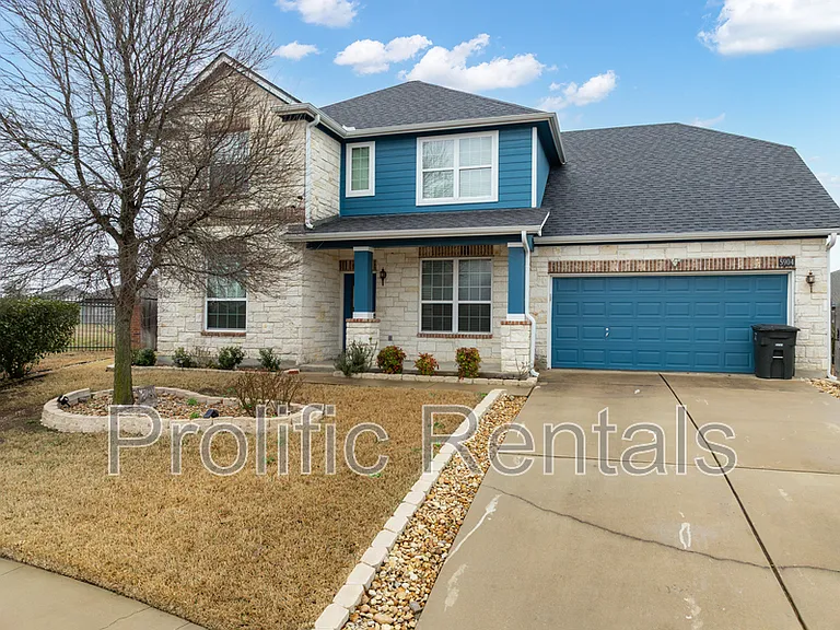 5904 Chuckwagon Cir — Photo 3