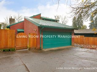 12233 SE River Rd, Milwaukie, OR 97222