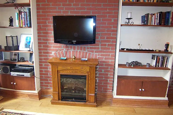 Rented by Susan Finkel, LREB | media 108