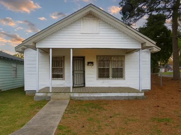 1320 W 24th St, North Little Rock, AR 72114