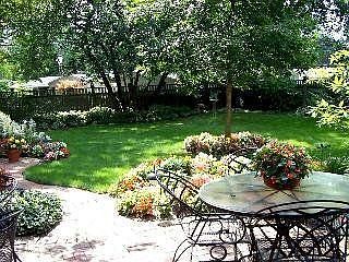 3rd image of 624 Stacey Ln