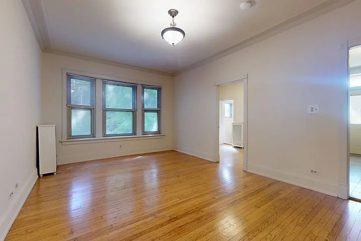 1413-15 E. 57th — Photo 13