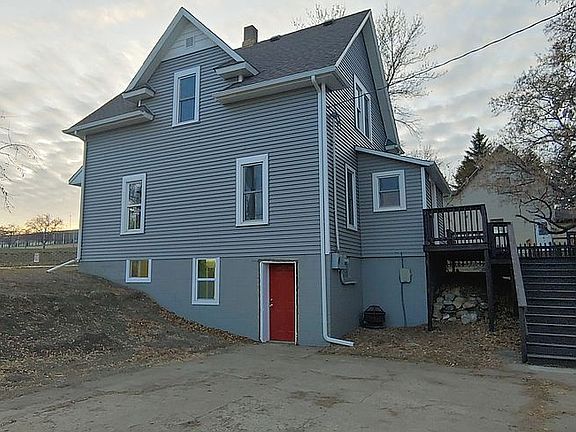 3rd image of 308 5th Ave W