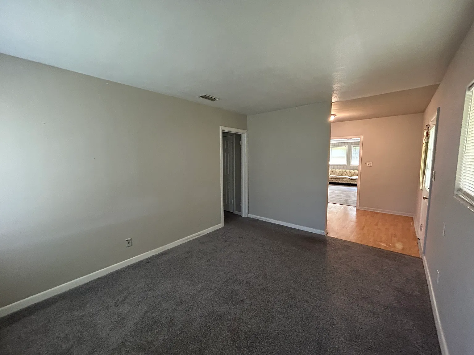 3 bed, 1088 sqft, $1,800 — Photo 4