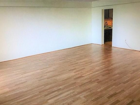 2nd image of 5731 N Kings Hwy #352