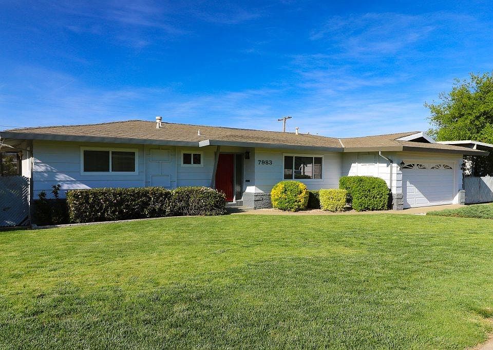 2nd image of 7983 Glenbar Way