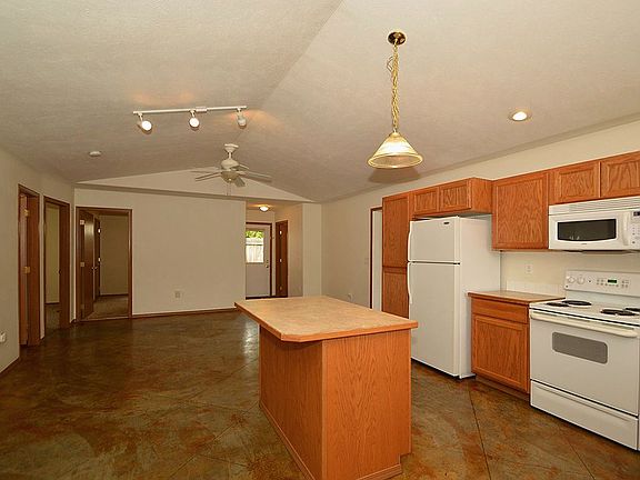 3rd image of 1427 W Euclid Ave